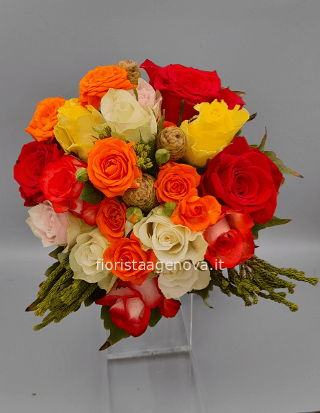 BOUQUET ARCOBALENO DI ROSE